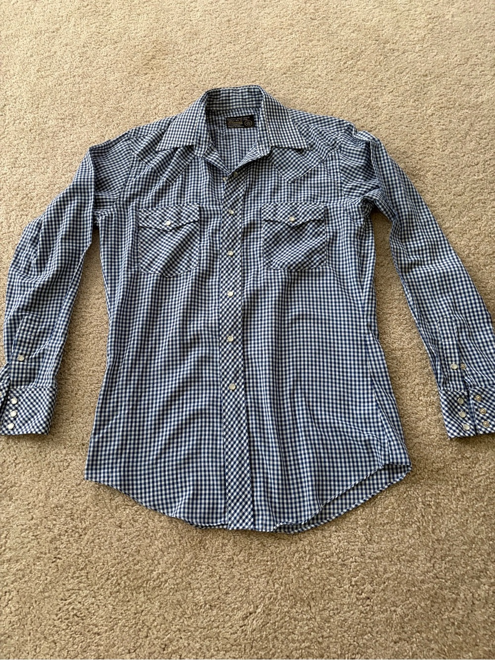 Men’s blue and white checkered shirt